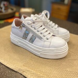 Sole Bliss Diva: White Leather & Silver Diva Sneakers